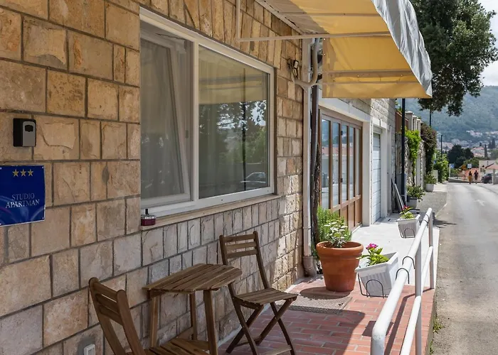 Sunny Palace Apartments