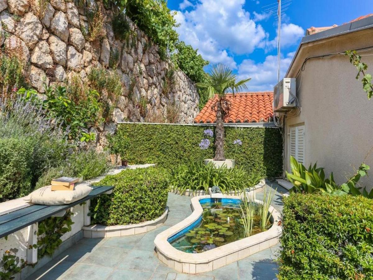Sunny Palace Apartma *